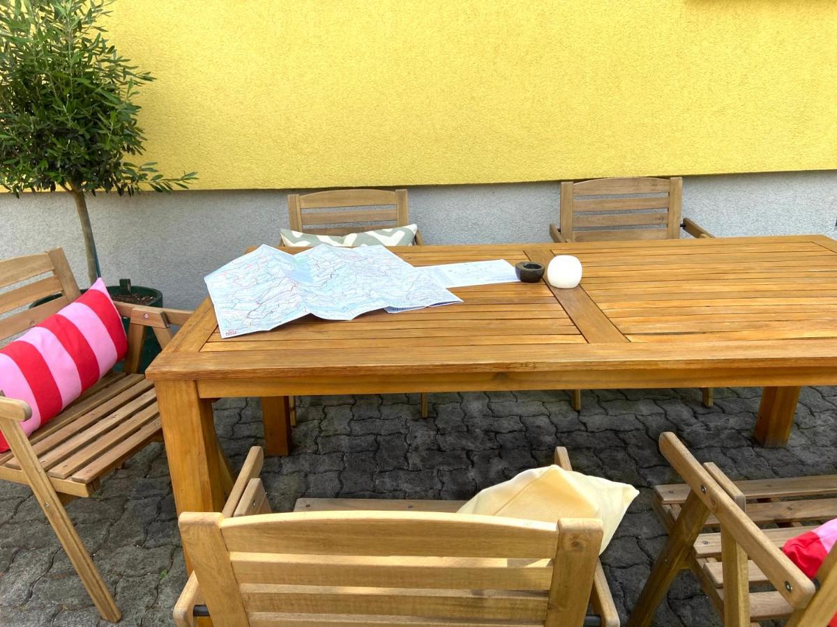 ג'ויס Gemutliches Zimmer Im Innenhof מראה חיצוני תמונה